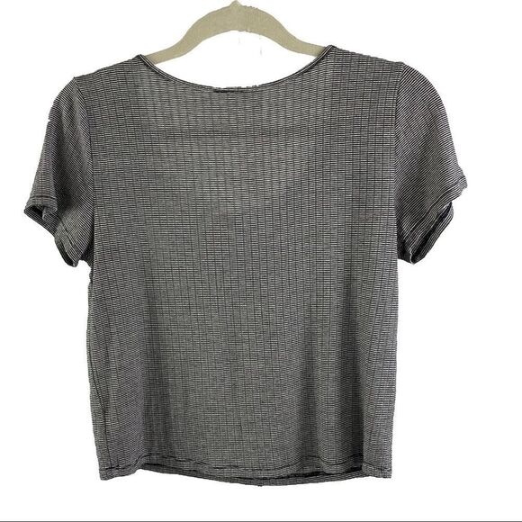 American Eagle short sleeve top-medium - Picture 2 of 6